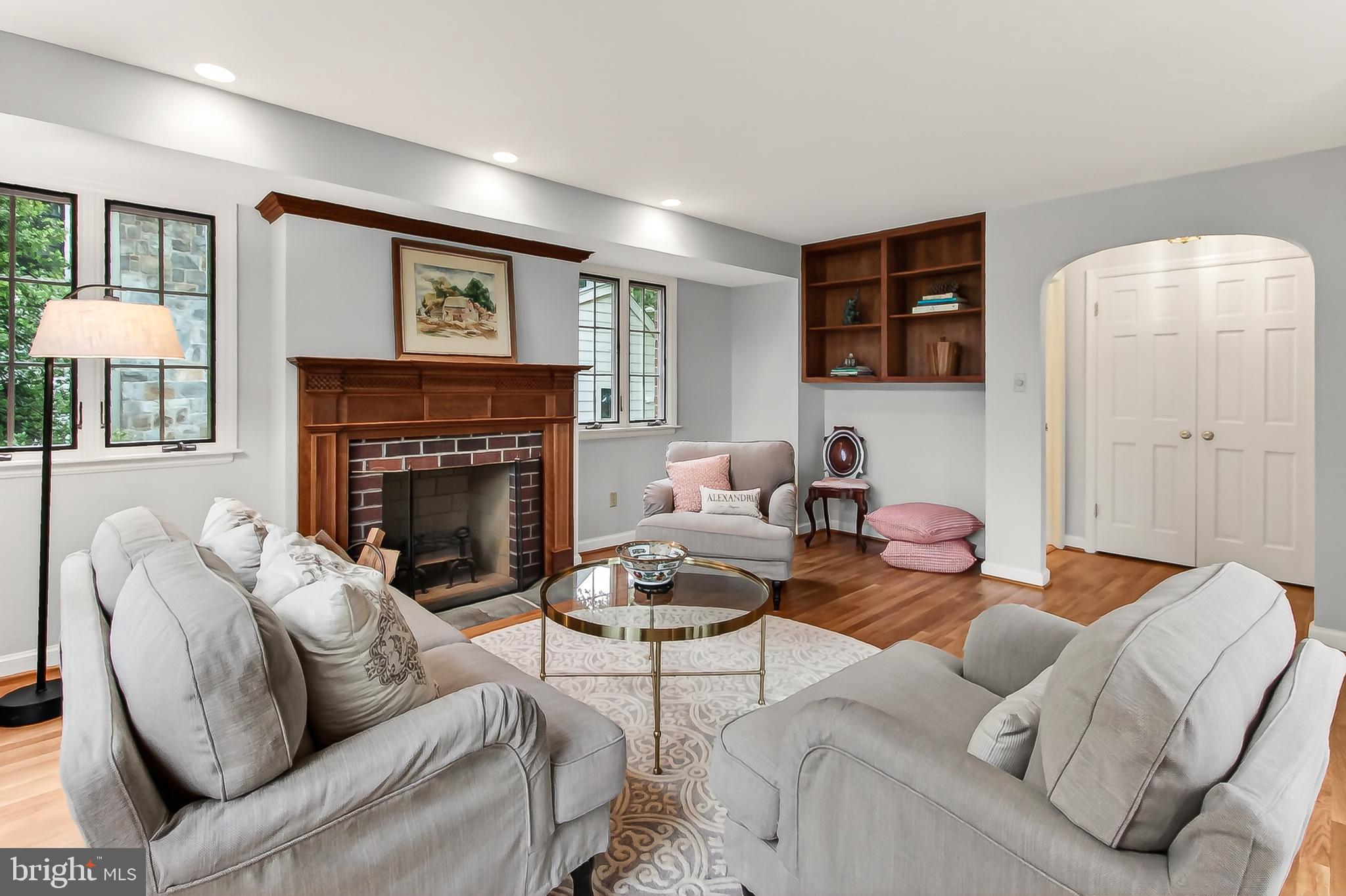 809 ENDERBY DRIVE