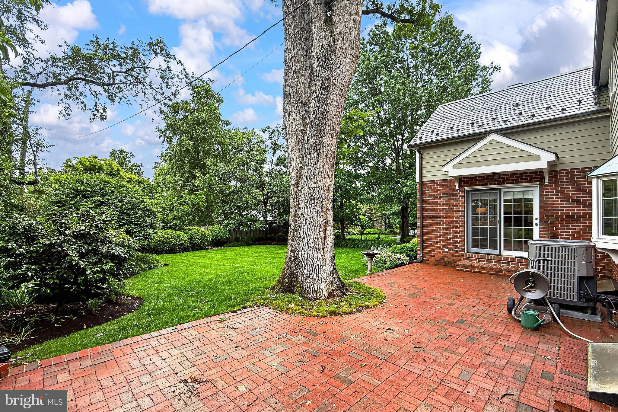 809 ENDERBY DRIVE