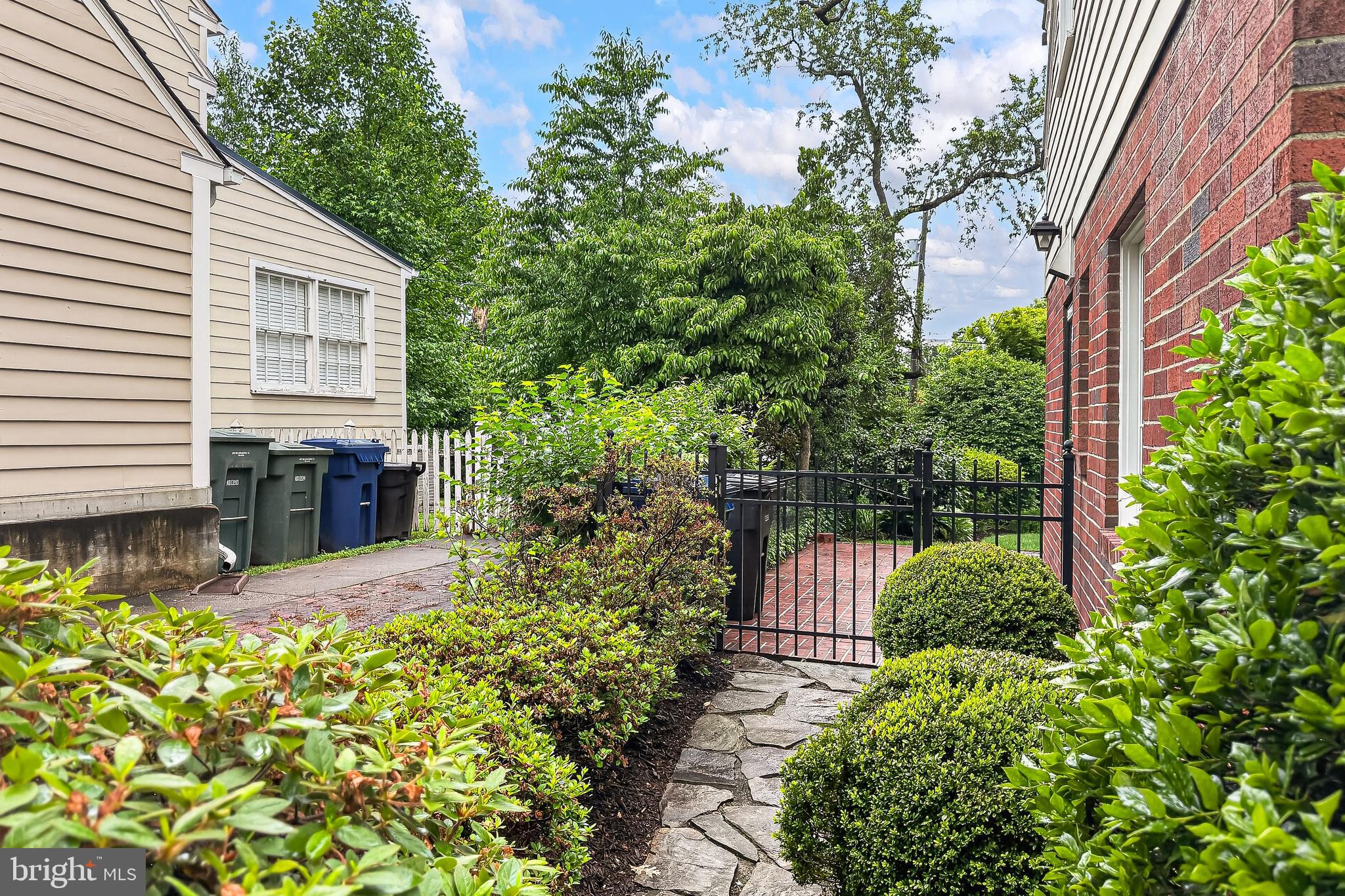 809 ENDERBY DRIVE