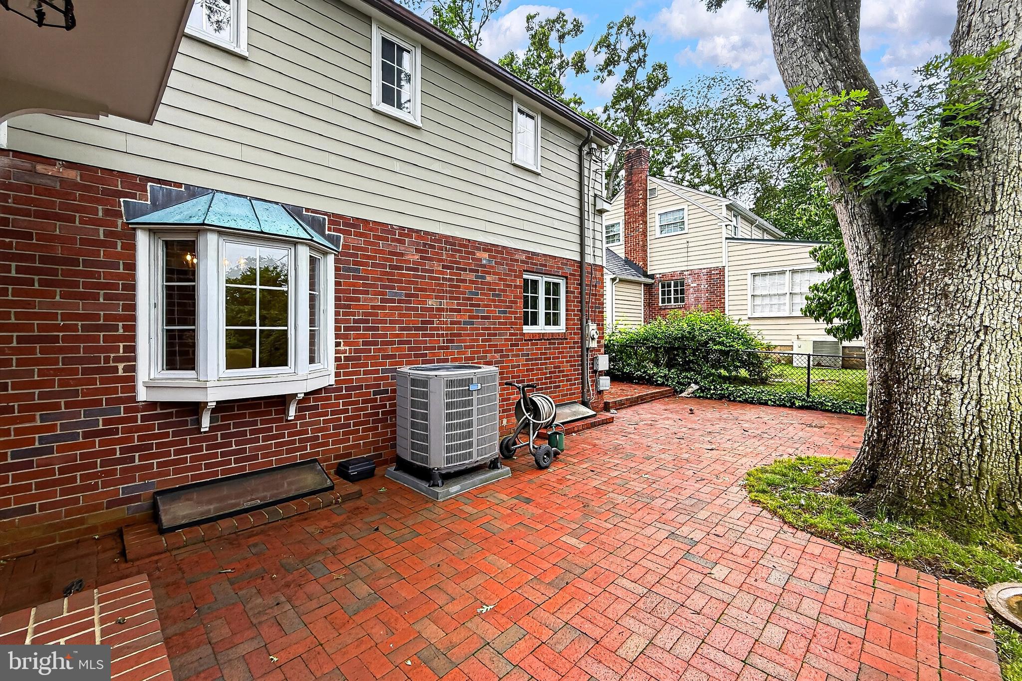 809 ENDERBY DRIVE