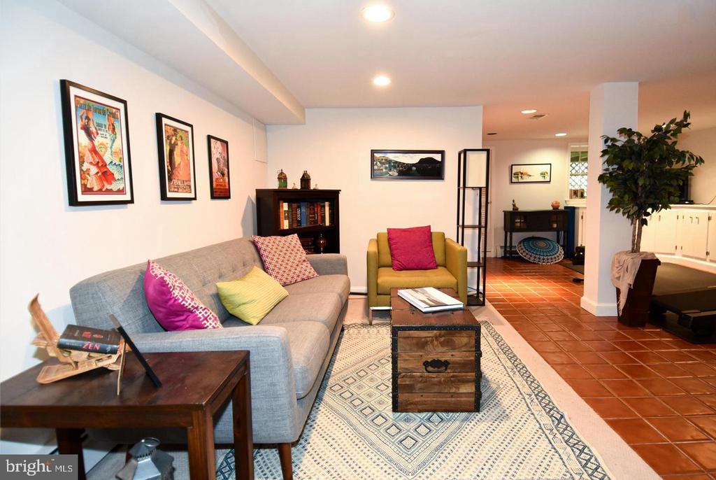 710 W VIEW TERRACE