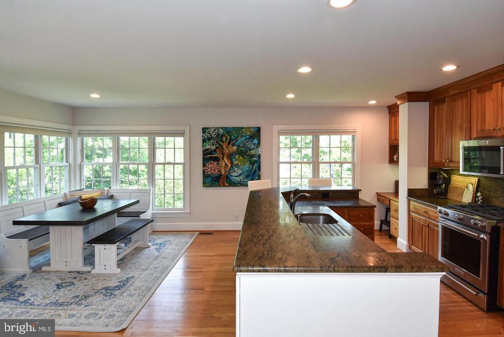 710 W VIEW TERRACE
