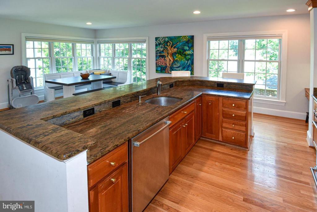 710 W VIEW TERRACE
