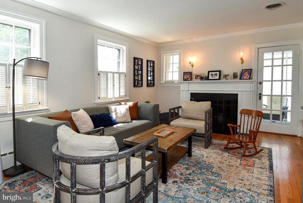710 W VIEW TERRACE