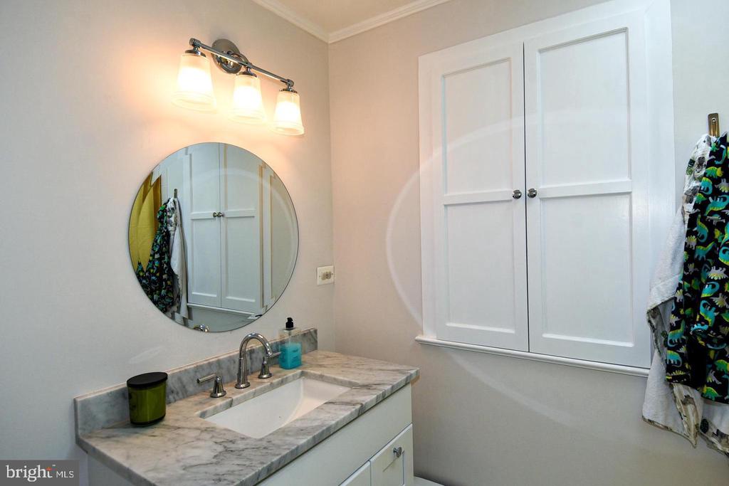 710 W VIEW TERRACE