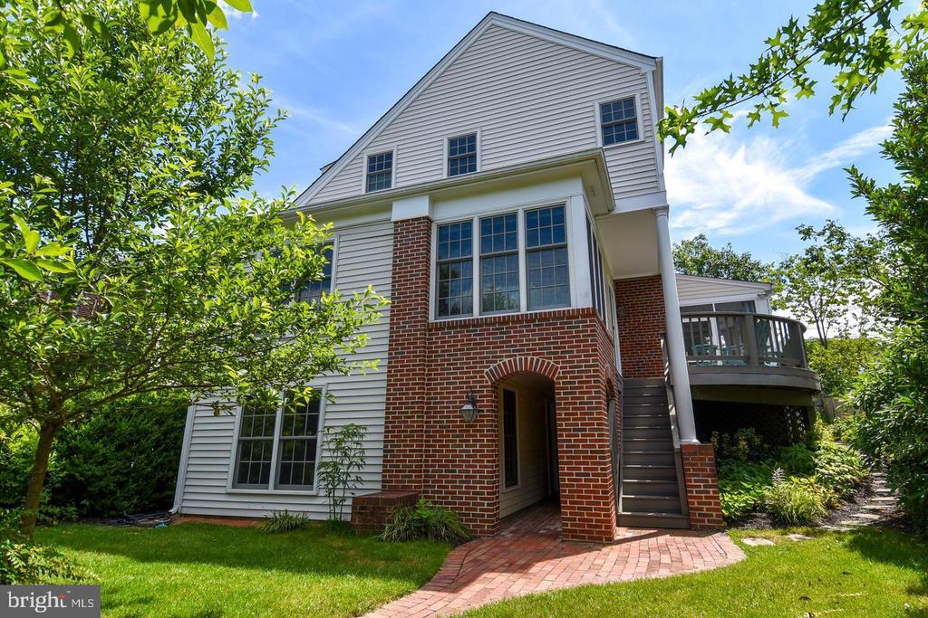 710 W VIEW TERRACE