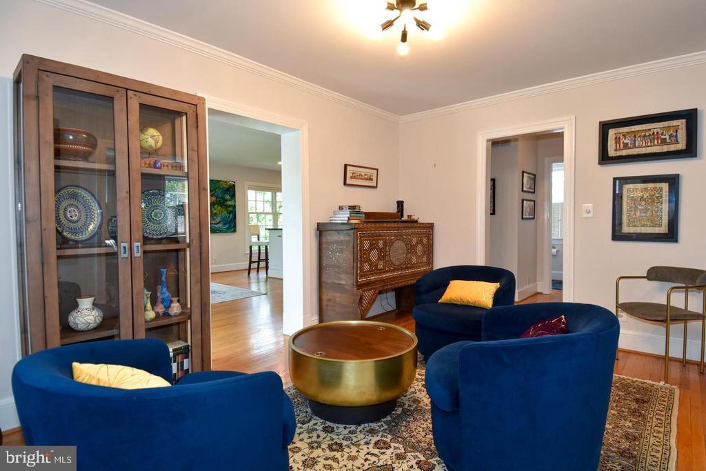 710 W VIEW TERRACE
