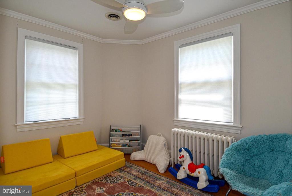 710 W VIEW TERRACE