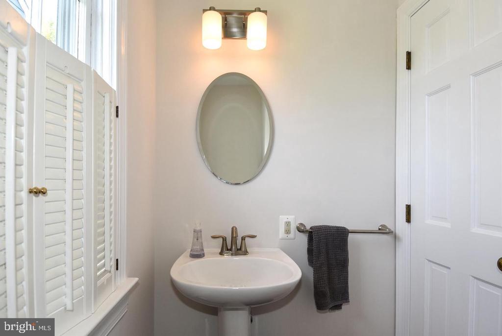 710 W VIEW TERRACE