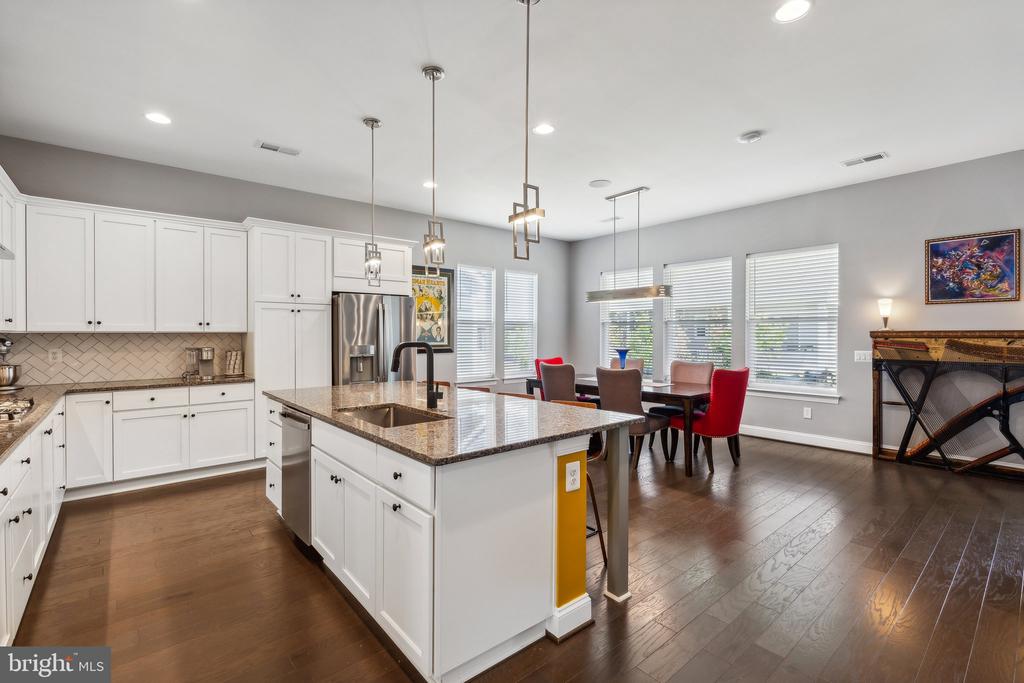157 Milkweed Dr