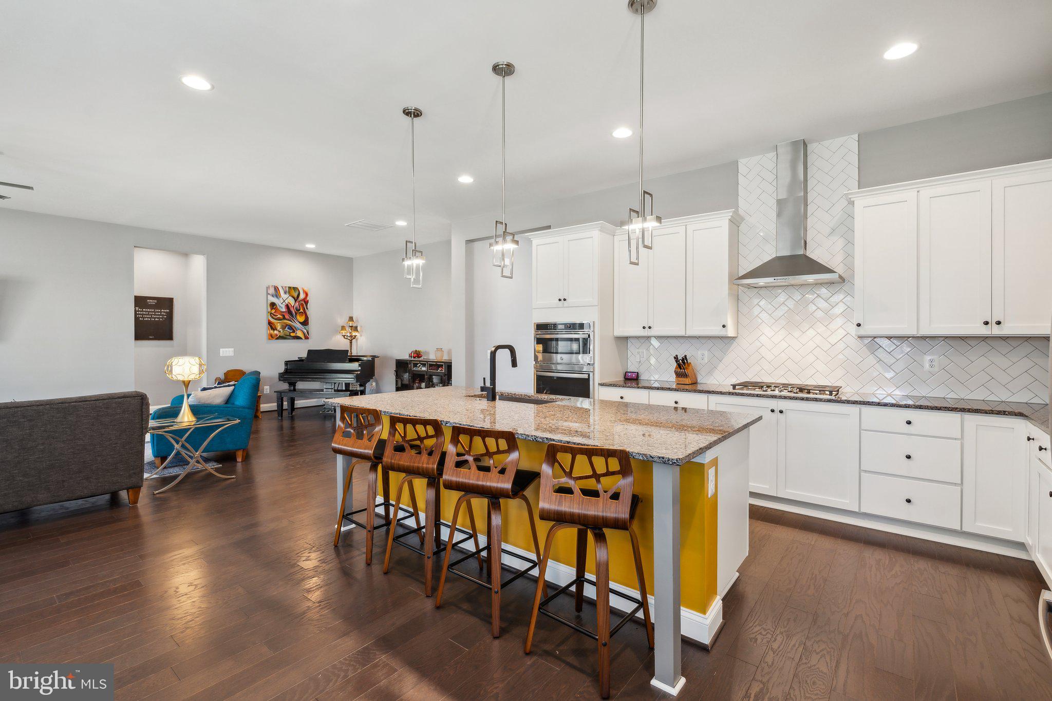 157 Milkweed Dr