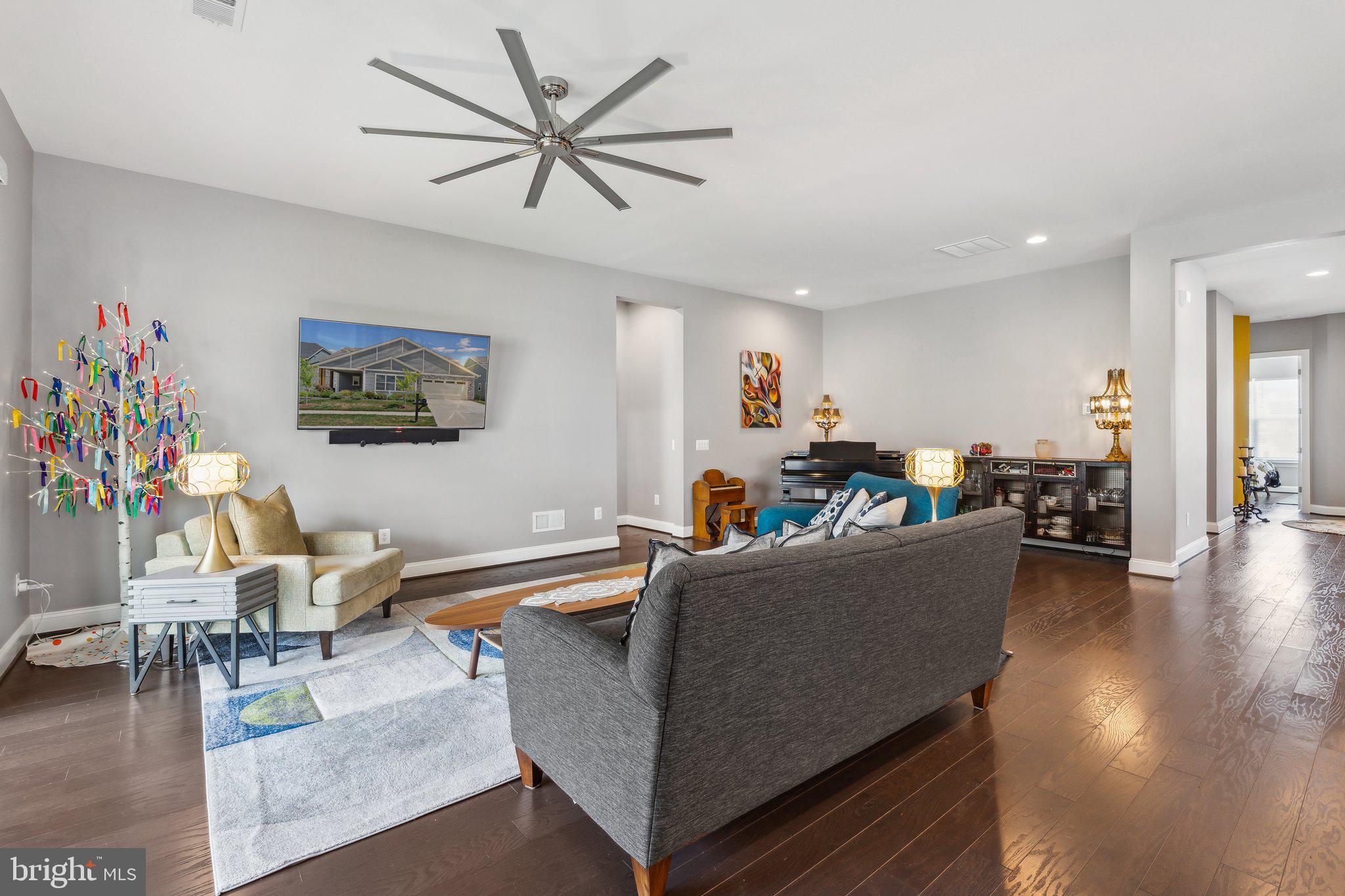 157 Milkweed Dr