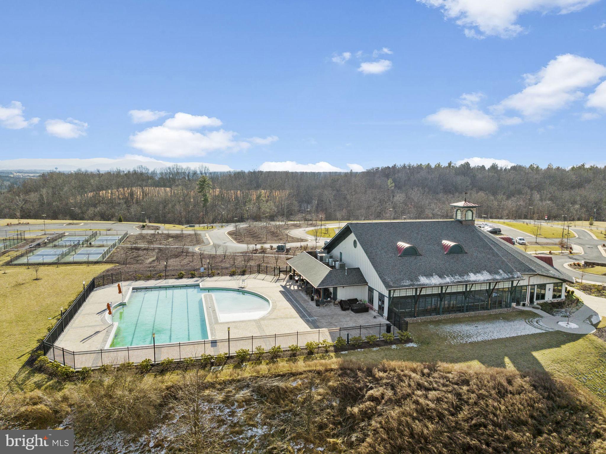 157 Milkweed Dr