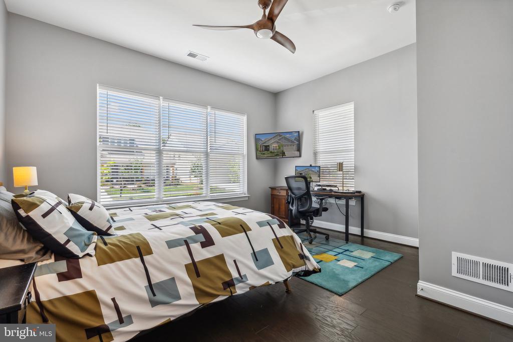 157 Milkweed Dr