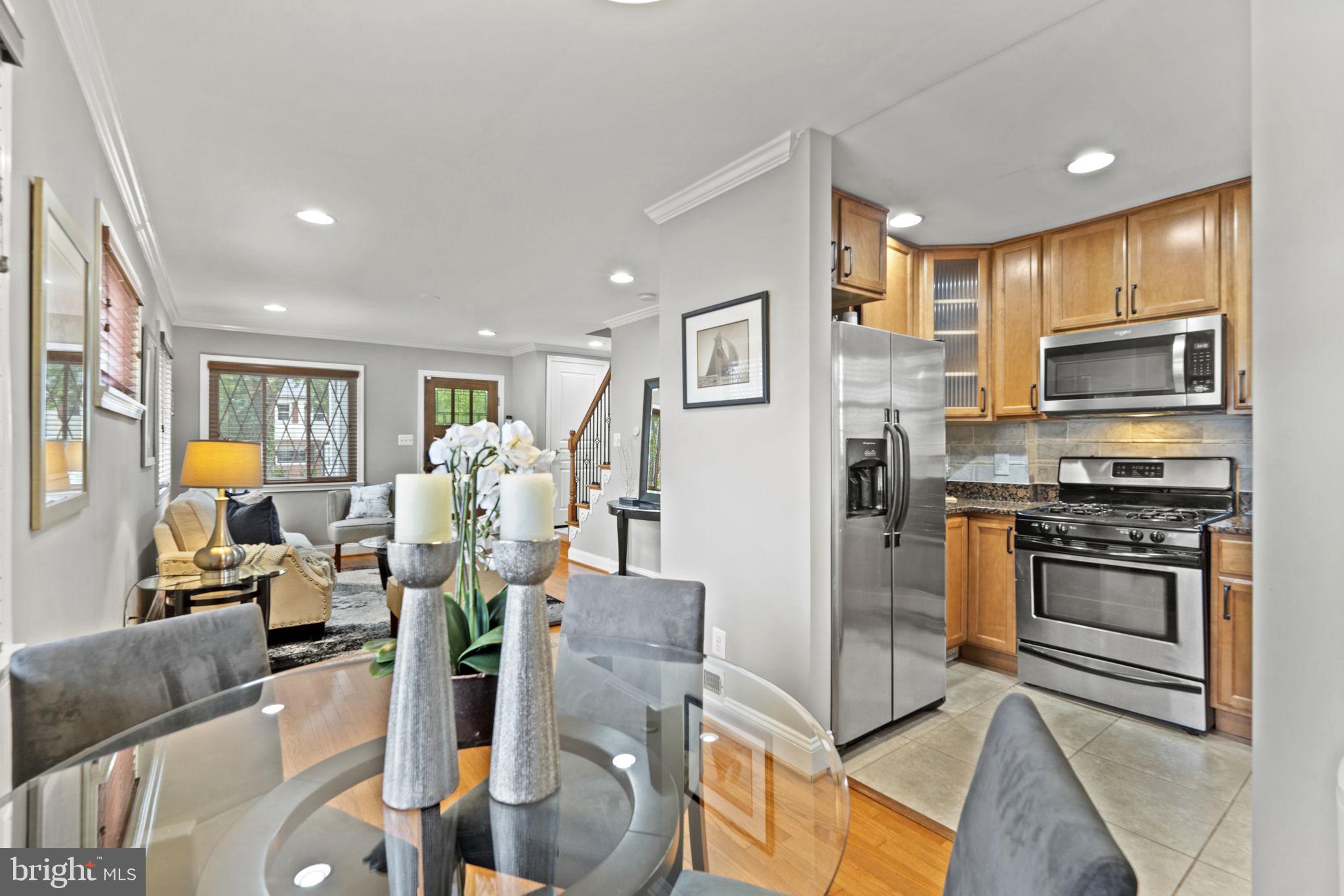 2253 Roanoke DRIVE