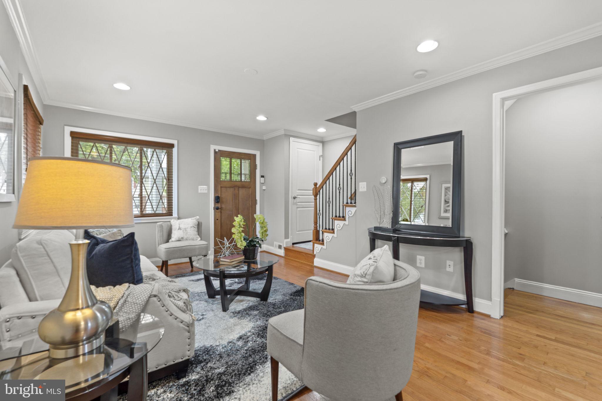 2253 Roanoke DRIVE