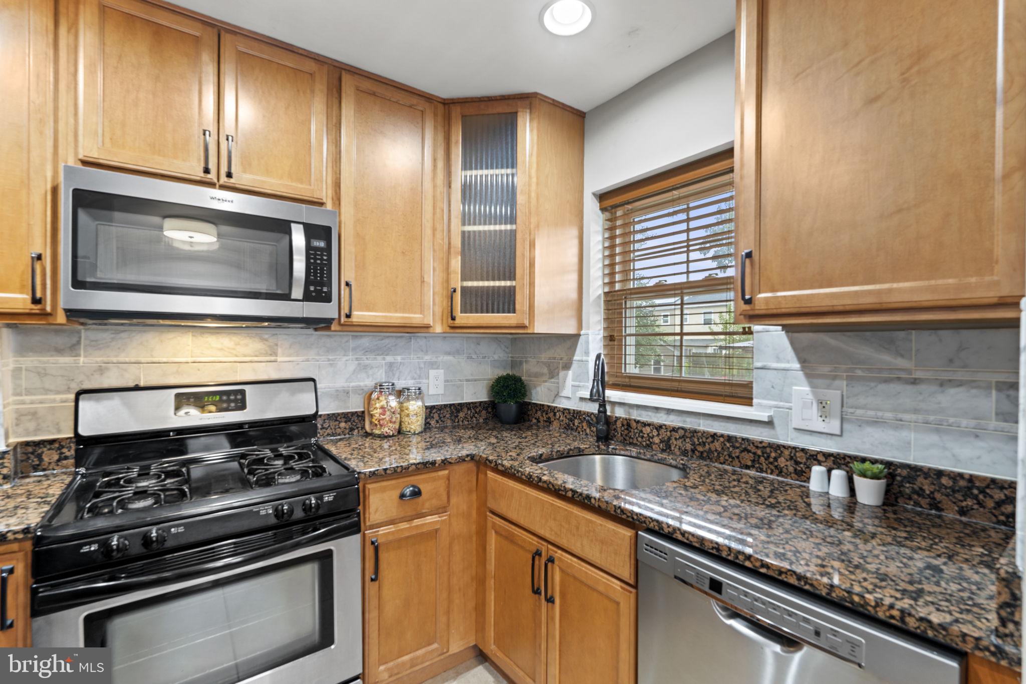 2253 Roanoke DRIVE