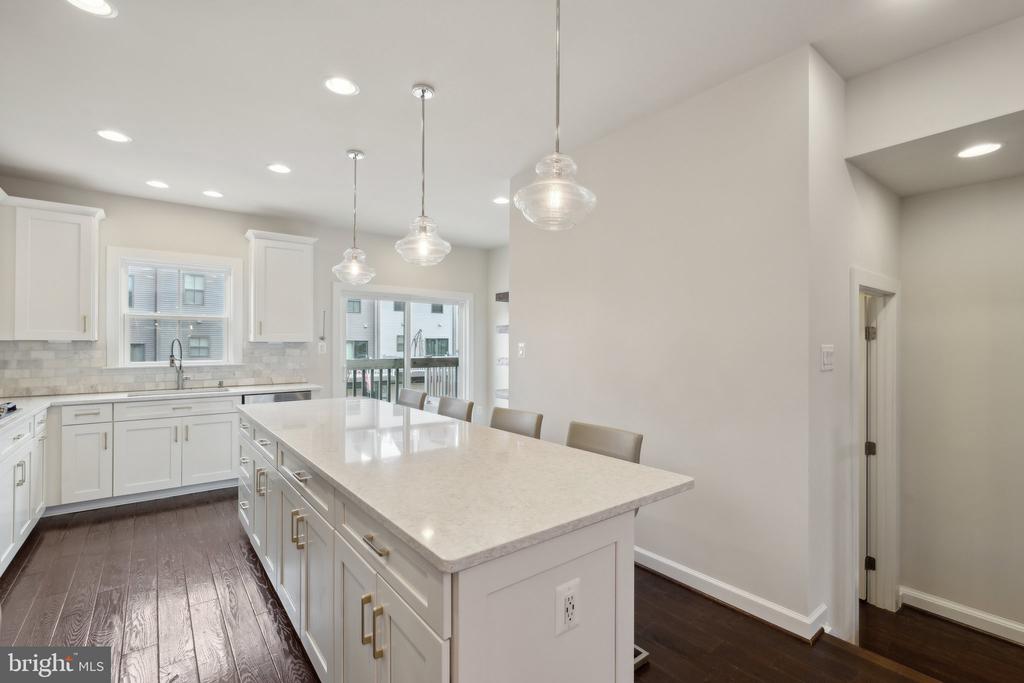 3164 VIRGINIA BLUEBELL CT