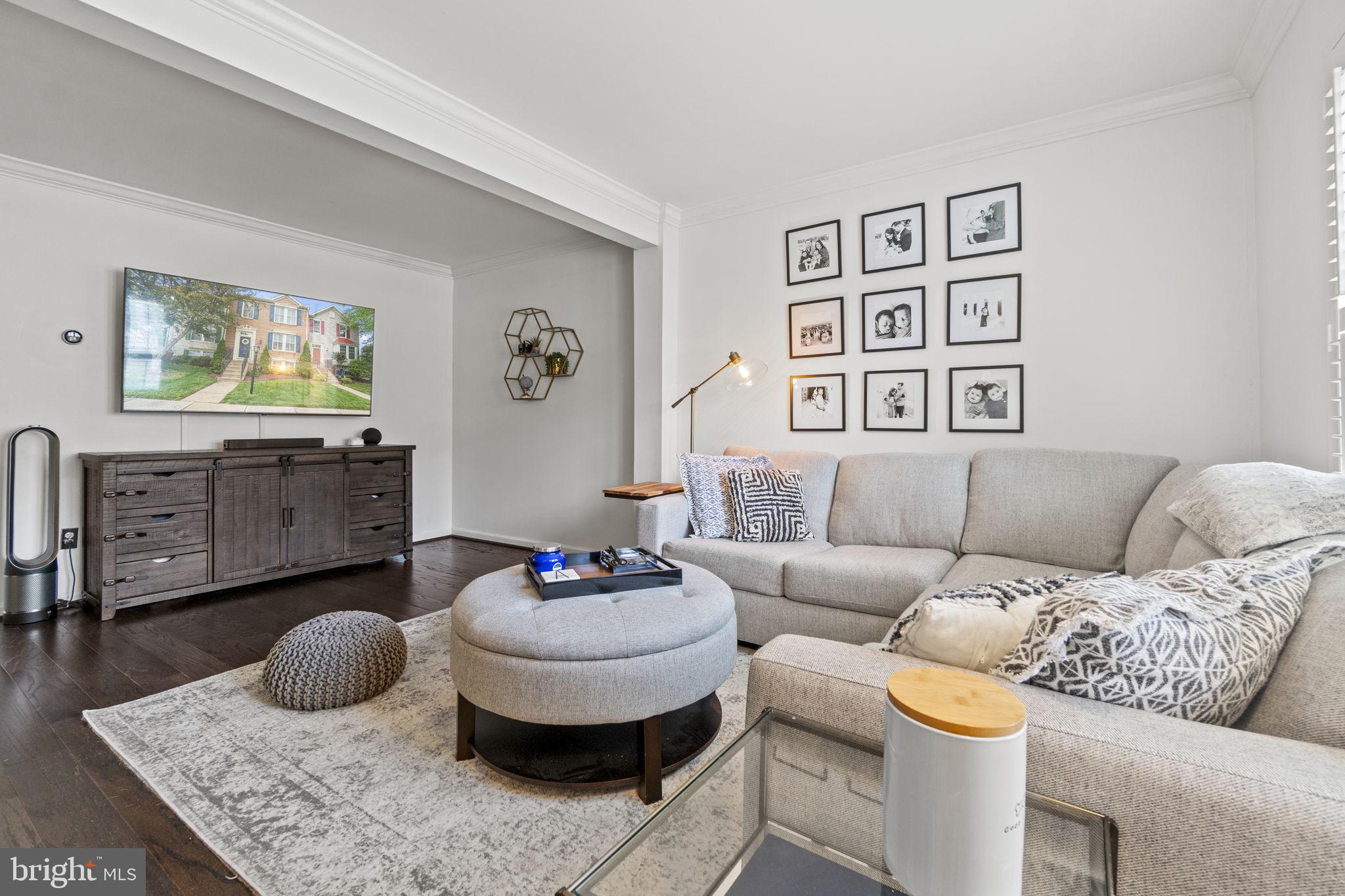 7424 GADSBY SQ