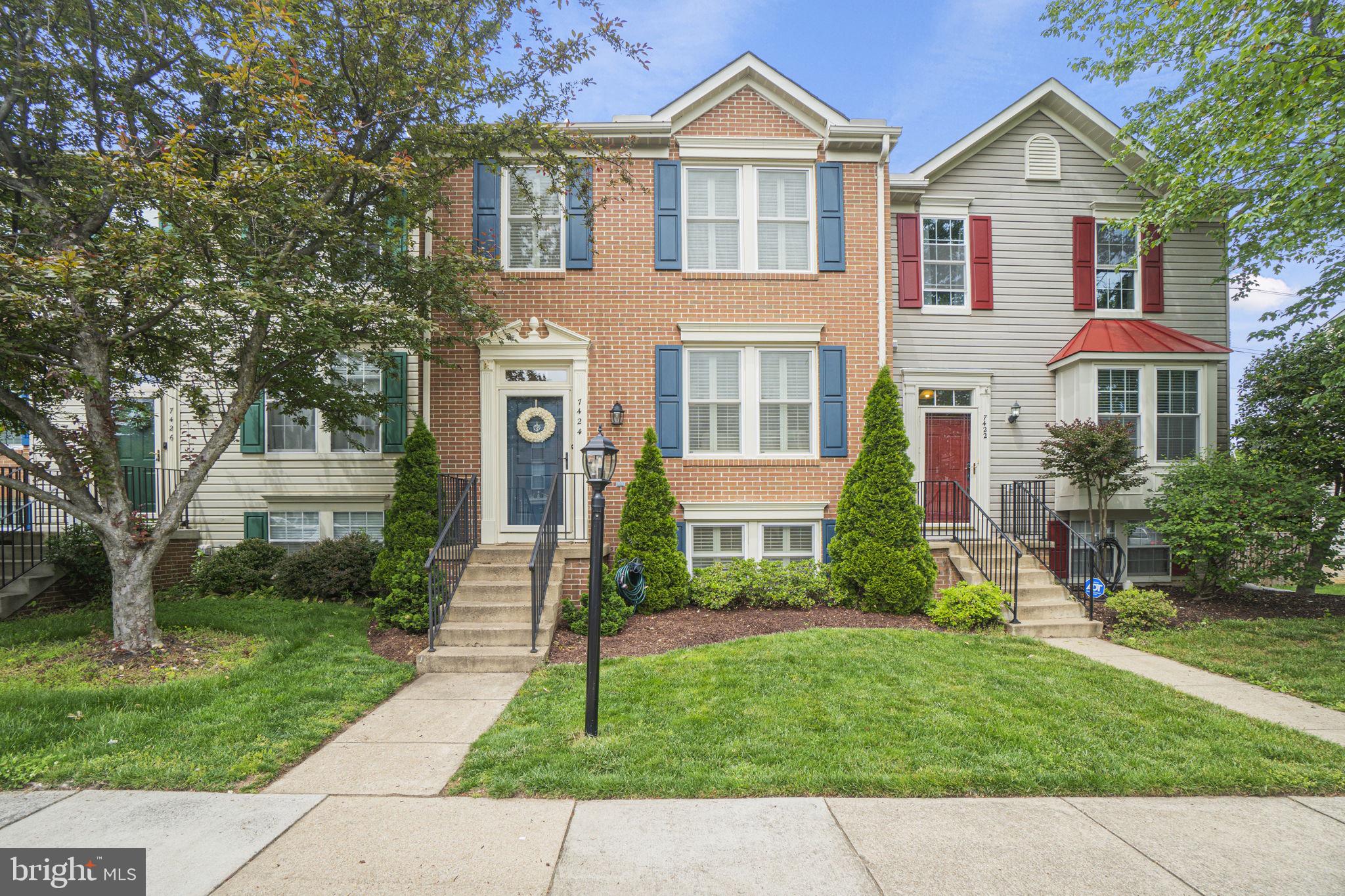 7424 GADSBY SQ