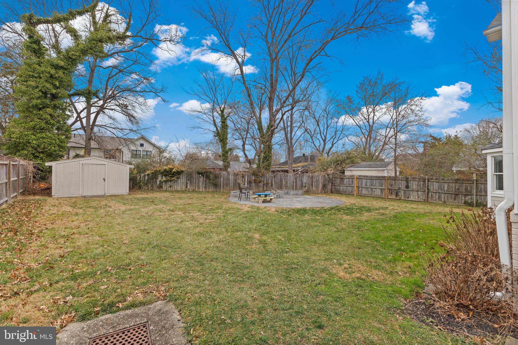 1802 Jamestown Rd
