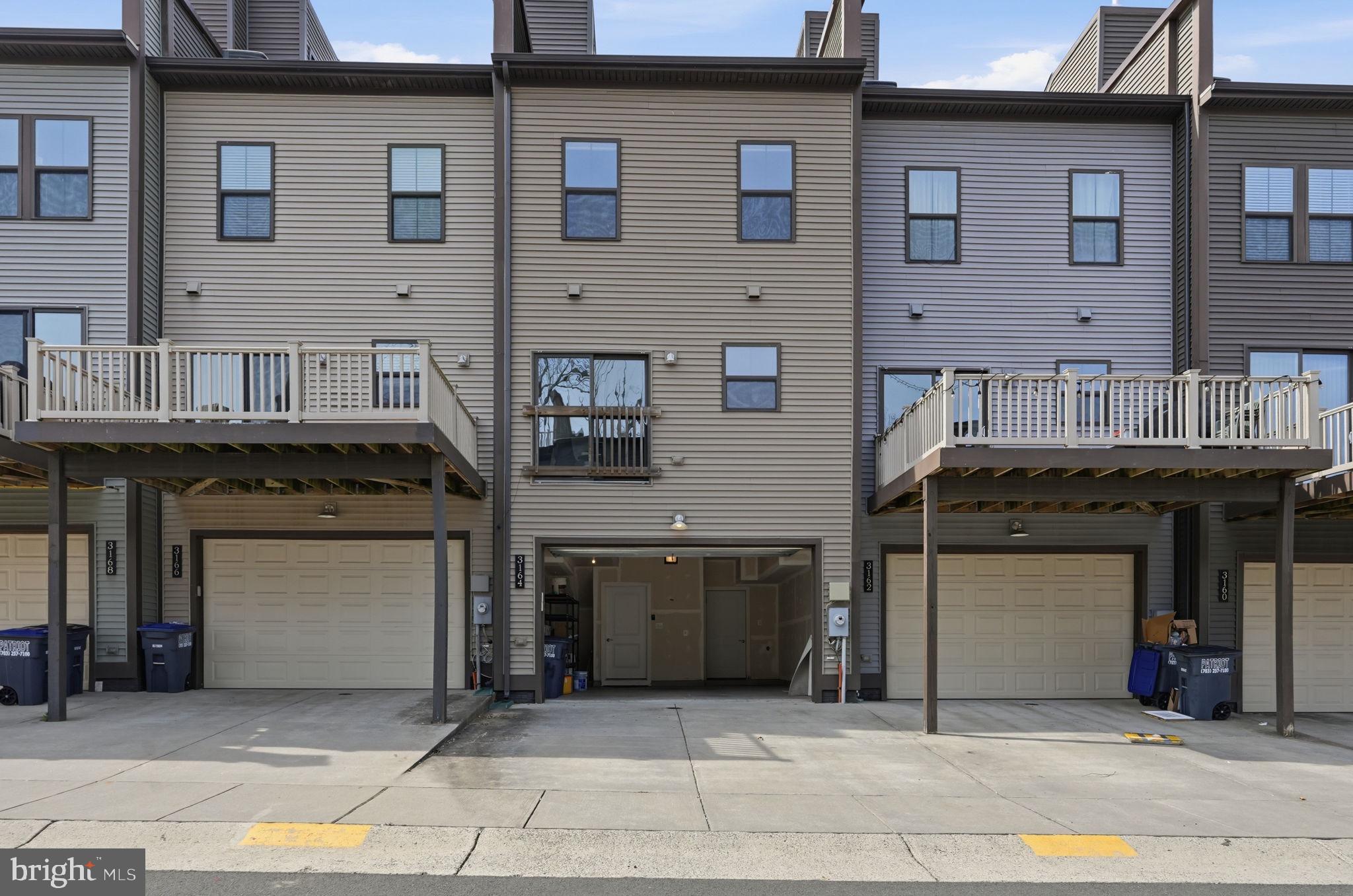 3164 VIRGINIA BLUEBELL COURT