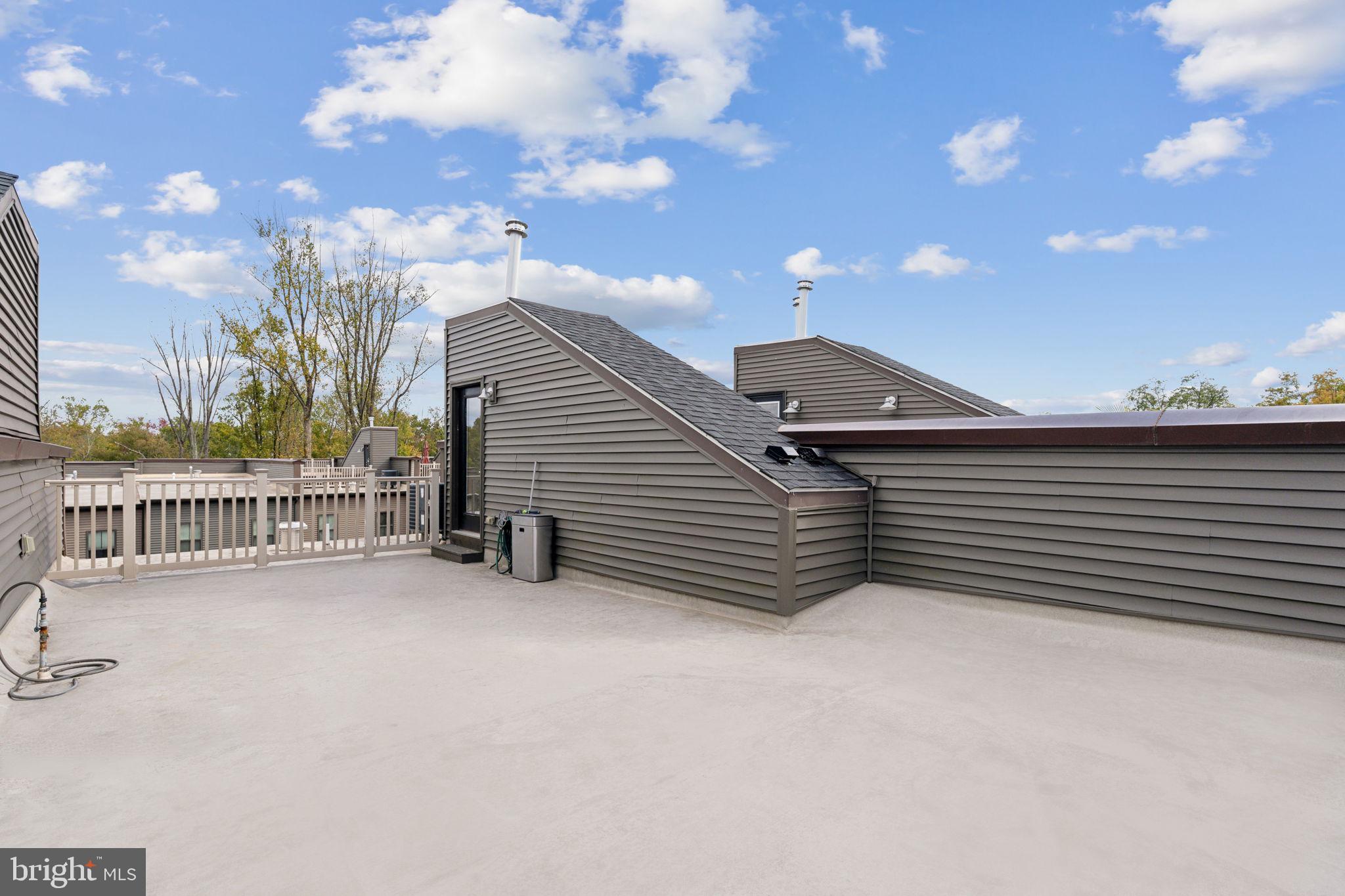 3164 VIRGINIA BLUEBELL COURT