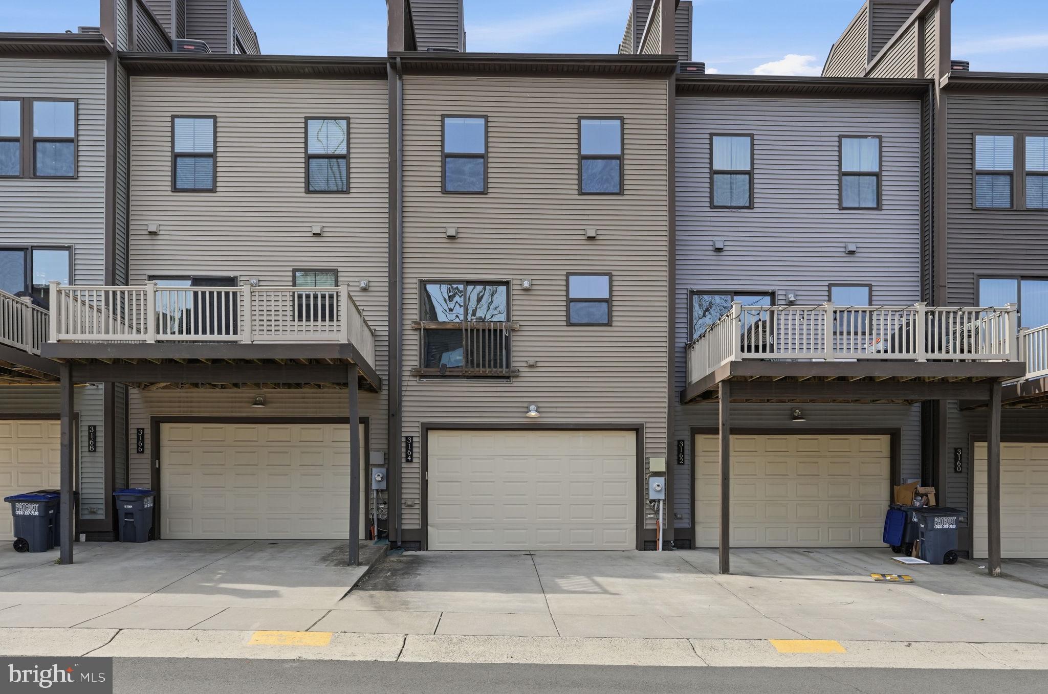 3164 VIRGINIA BLUEBELL COURT