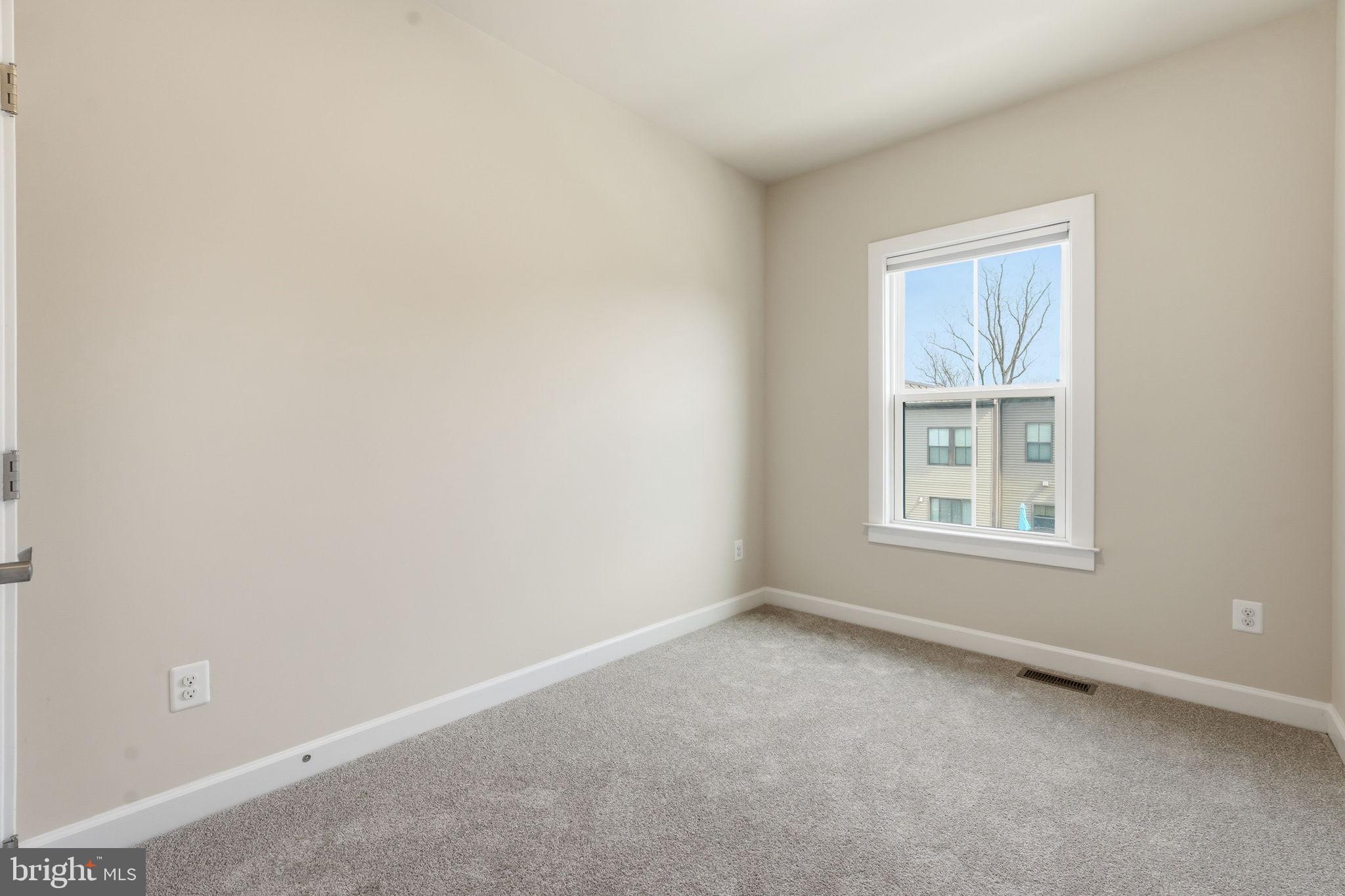 3164 VIRGINIA BLUEBELL COURT