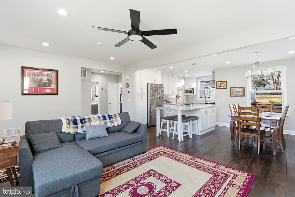 6710 OAK DRIVE