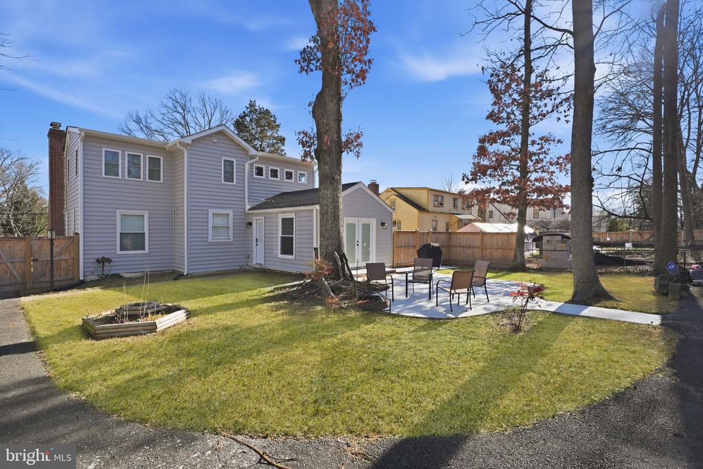 6710 OAK DRIVE