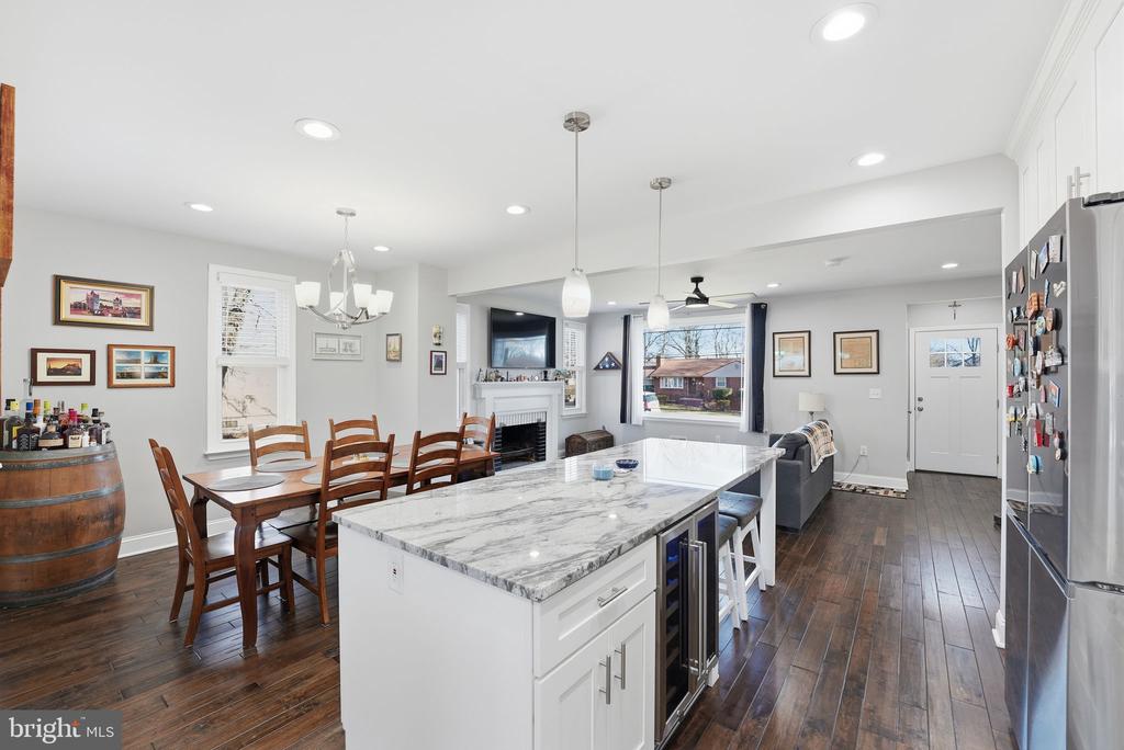6710 OAK DRIVE