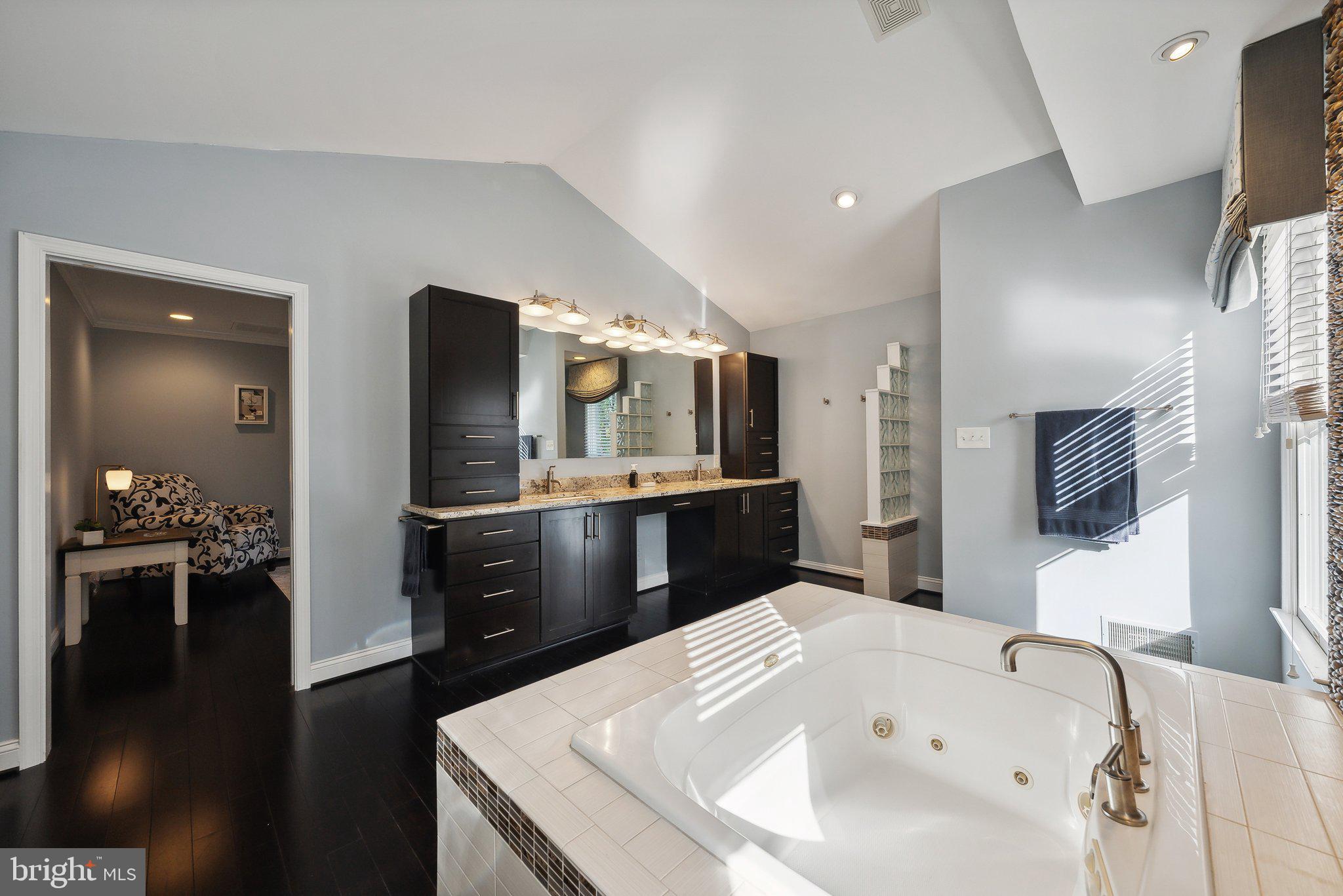 1284 COBBLE POND WAY