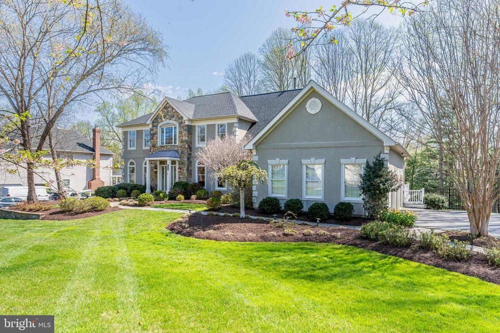 1284 COBBLE POND WAY