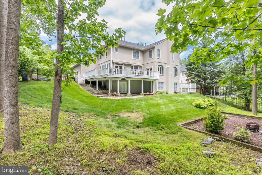 1284 COBBLE POND WAY