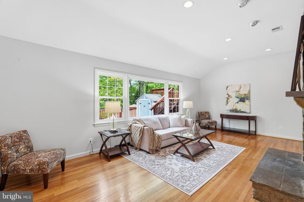 3138 JUNIPER LANE