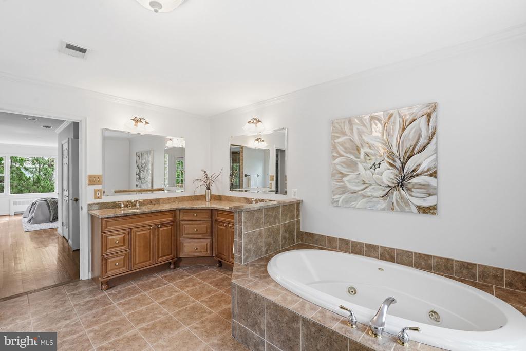 3138 JUNIPER LANE