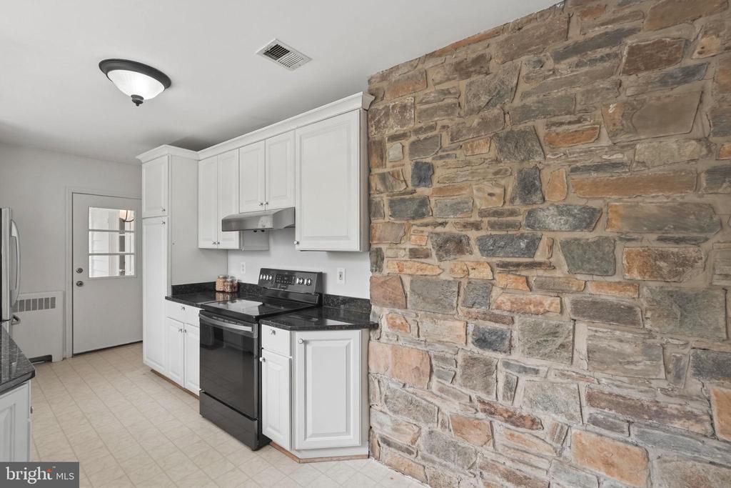 3138 JUNIPER LANE