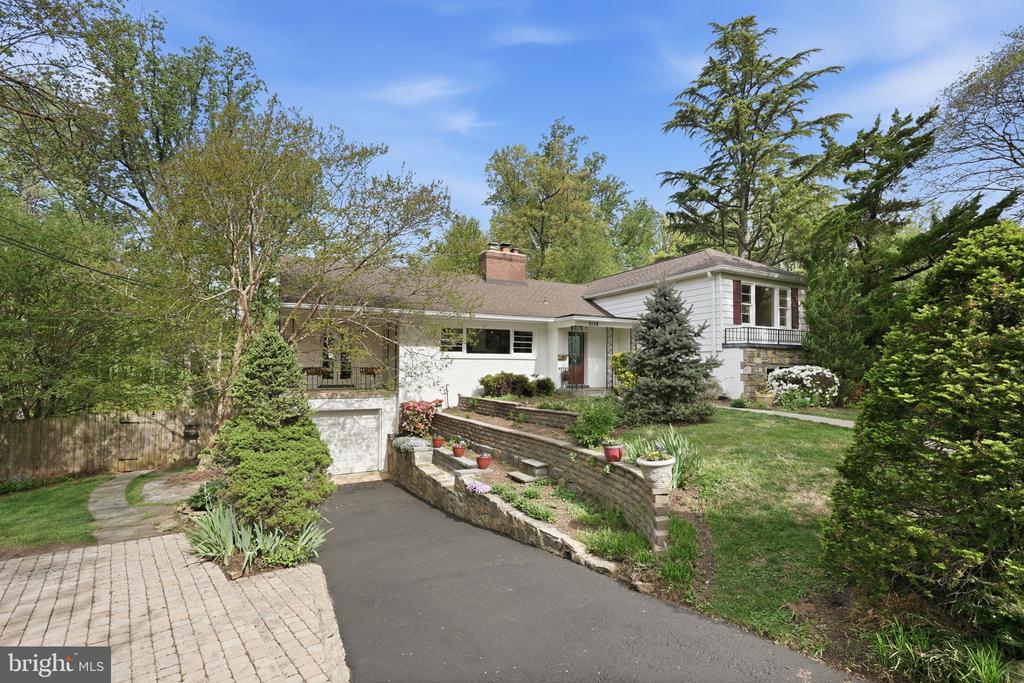 3138 JUNIPER LANE