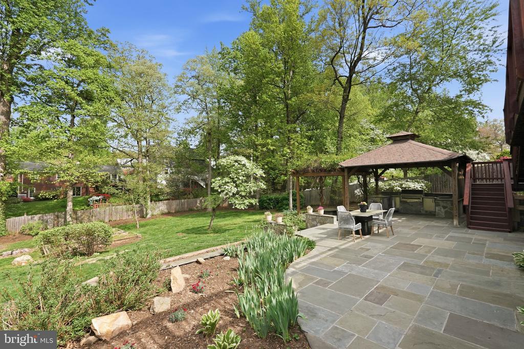3138 JUNIPER LANE