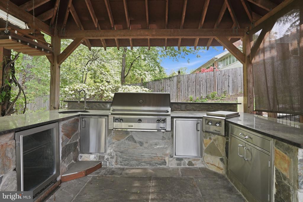 3138 JUNIPER LANE