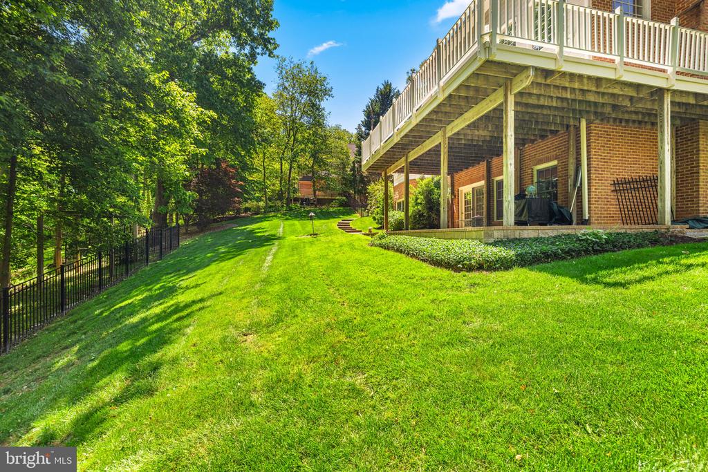 897 CHINQUAPIN ROAD