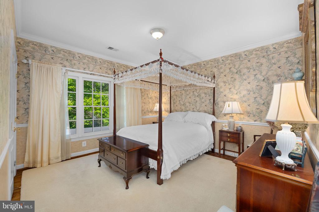 897 CHINQUAPIN ROAD