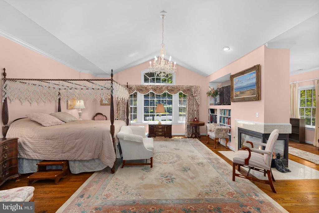 897 CHINQUAPIN ROAD