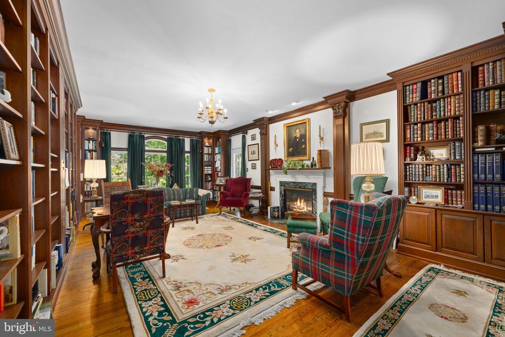 897 CHINQUAPIN ROAD
