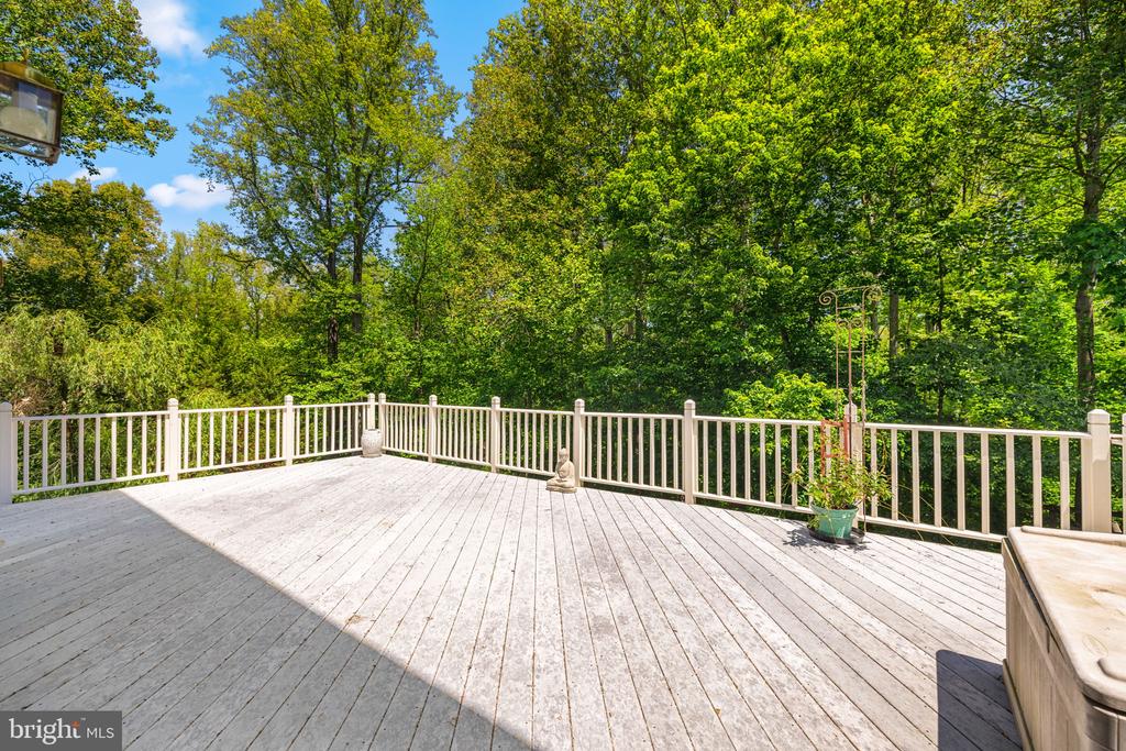 897 CHINQUAPIN ROAD