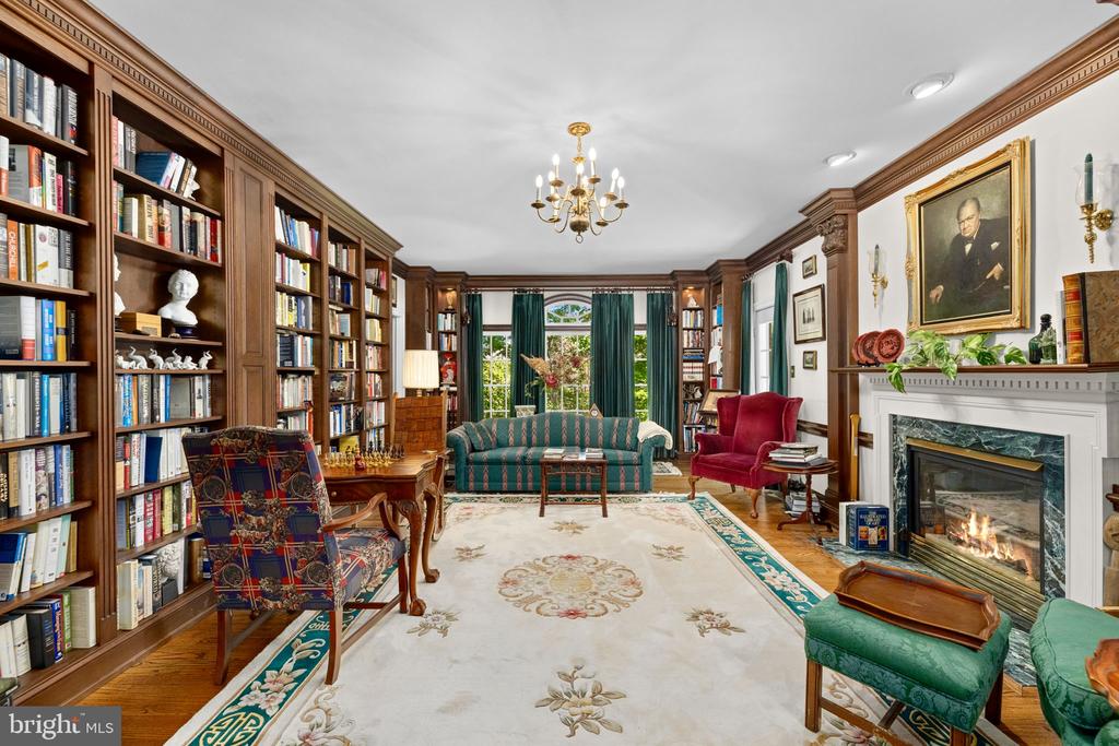 897 CHINQUAPIN ROAD