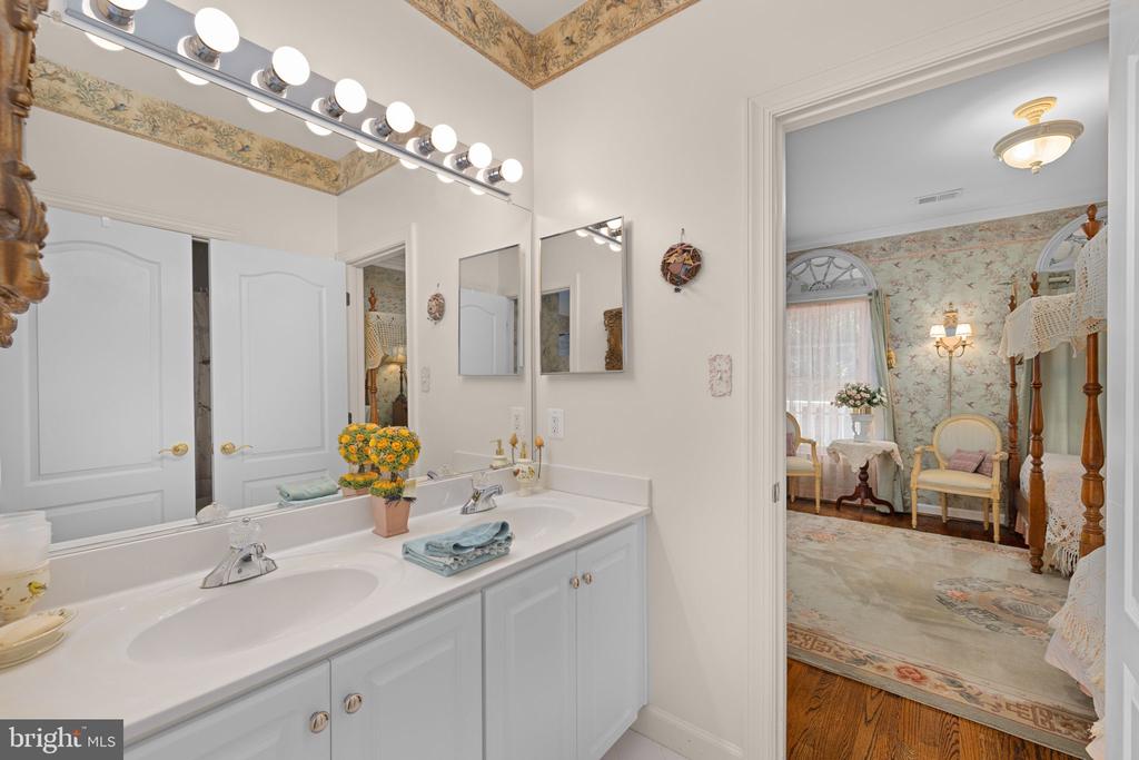 897 CHINQUAPIN ROAD