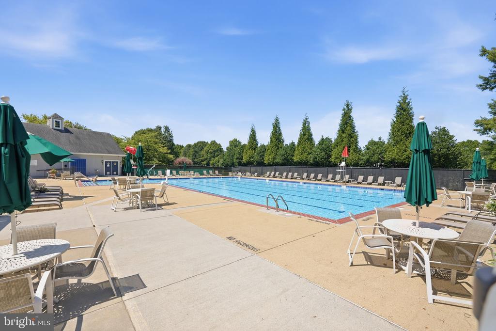 1284 COBBLE POND WAY