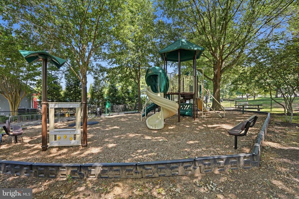 1284 COBBLE POND WAY